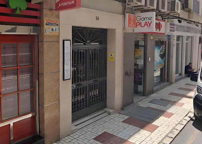 Almansa Flat 14